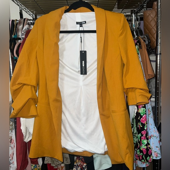 Fashion Nova Jackets & Blazers - NWT Fashion Nova Mustard Blazer